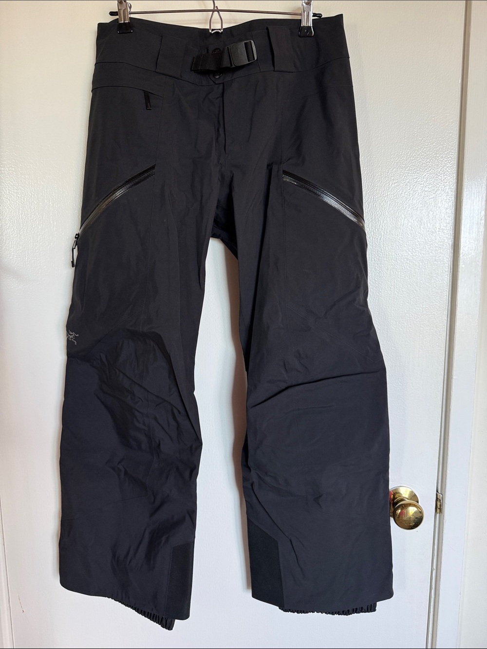 Arc'teryx Womens Short Black Waterproof Ski Shell Pants